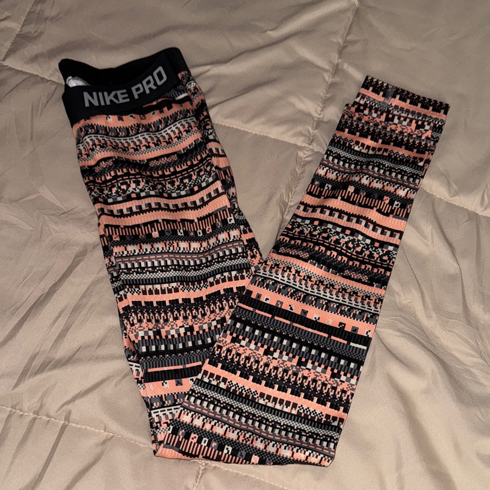 Nike Pro Leggings - Black and Coral Pattern